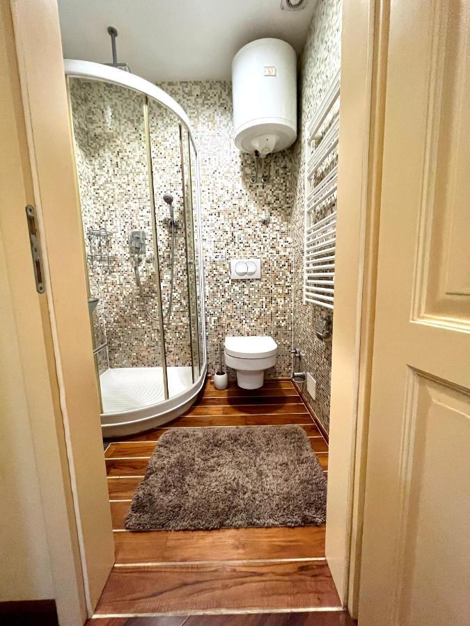 Apartment Delux Rovigno Esterno foto