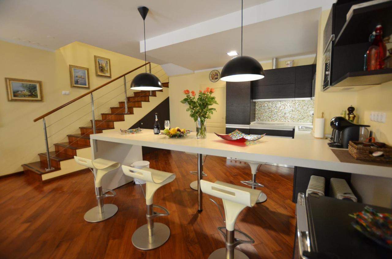 Apartment Delux Rovigno Esterno foto