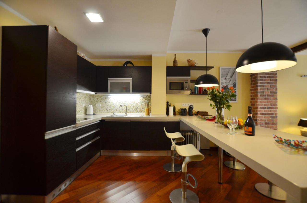 Apartment Delux Rovigno Esterno foto
