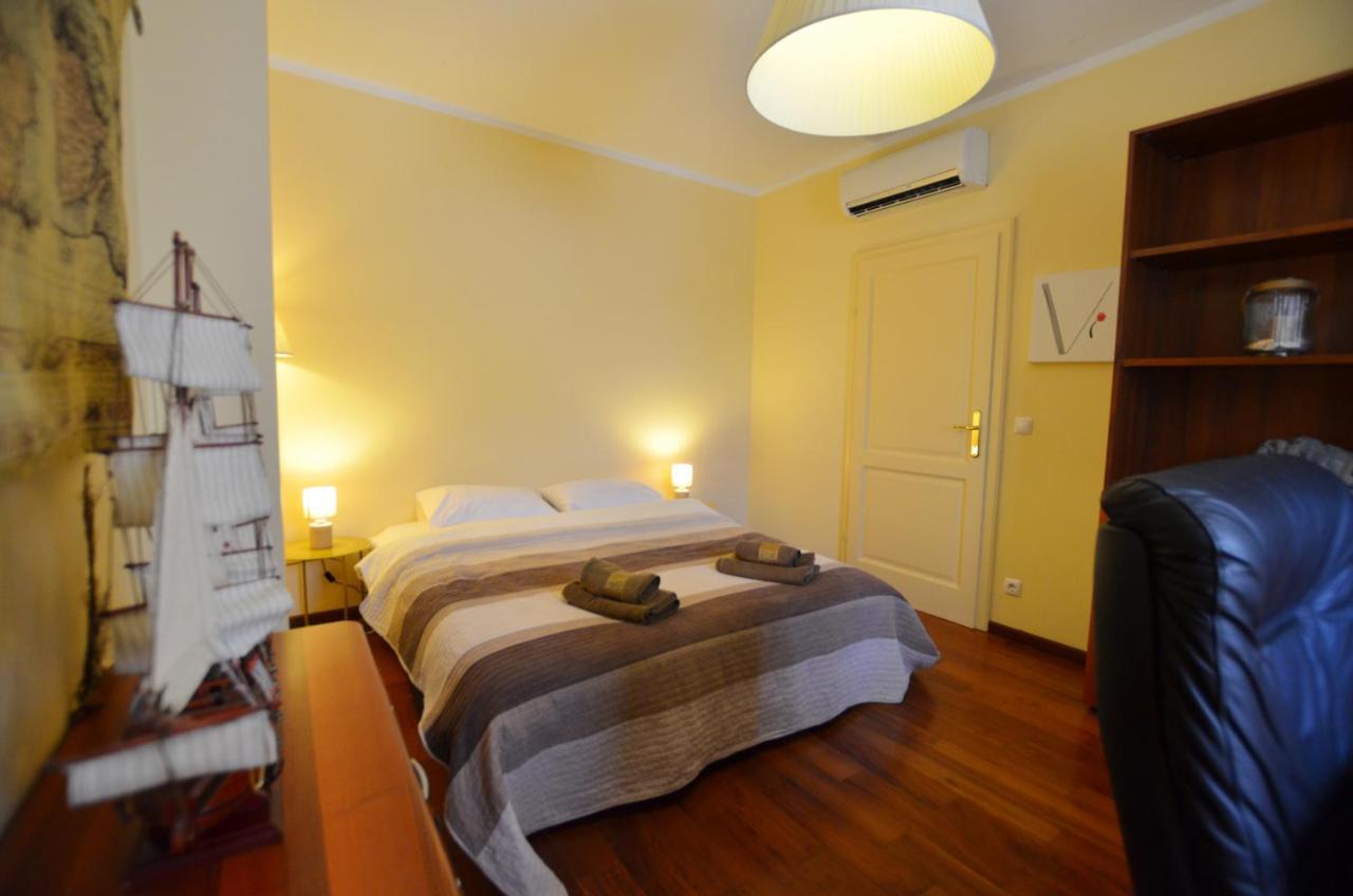 Apartment Delux Rovigno Esterno foto