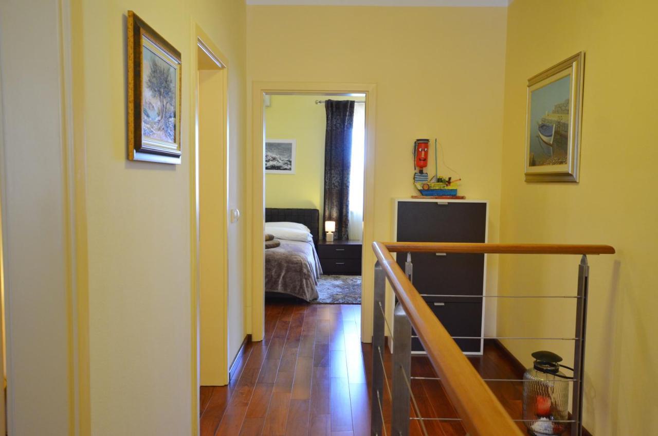 Apartment Delux Rovigno Esterno foto